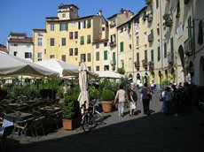 Piazza Anfiteatro Lucca